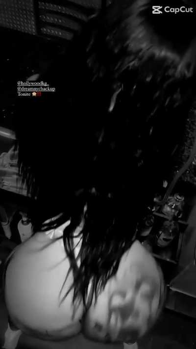 beverlyy.xoxo 🖤🍑