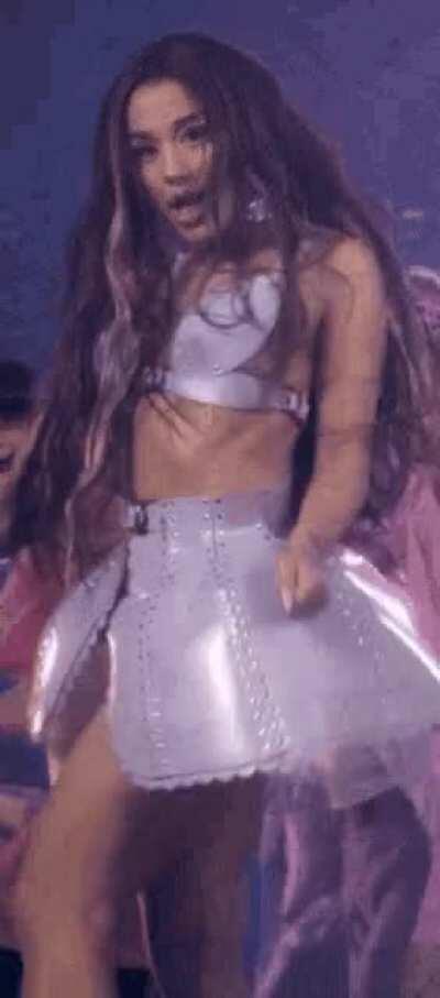 The best thighs in the world, she knew what she was doing here, testing us with those legs 🥵