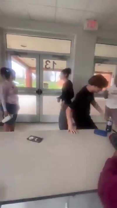 Girl gets her shit clocked with Stanley cup after saying she would fight her