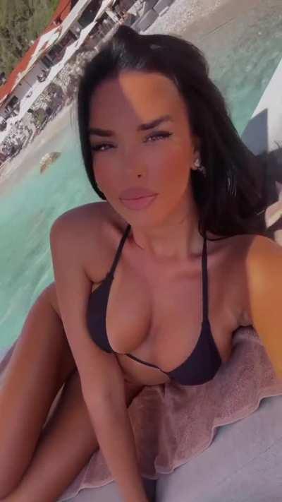 Ivana Knoll new insta storie 😍😍