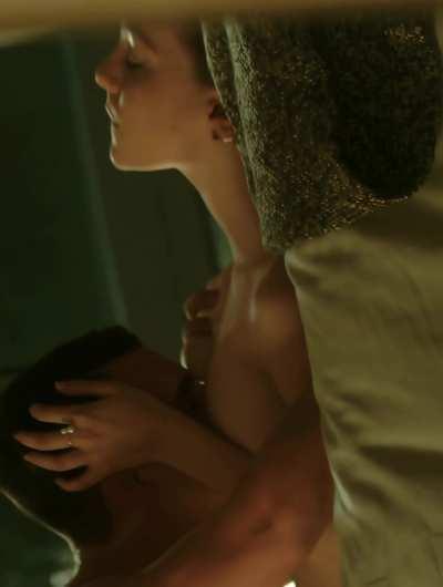 Ester sex scene in Elite (cropped from 4k source)