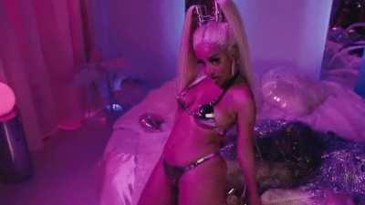 Her seductiveness >>>>