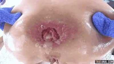 Making a mess of Lana Rhoades' asshole