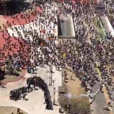 “Fight back”, no sé cómo no tienen vergüenza...