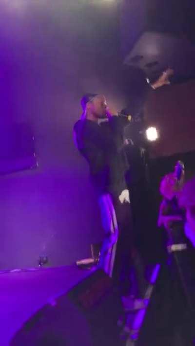 Pierre rapping Switching Lanes over Punk Monk beat, last night in Belgium