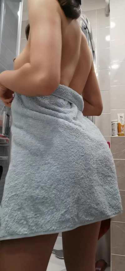 I would fuck everyone who likes my petite body