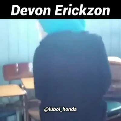 Es mi idea o el niggro ql se esta haciendo de rogar para subir videos ?