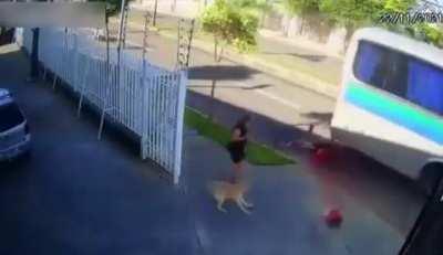 WARNING: VERY GRAPHIC & SAD (Cyclist/bus accident)