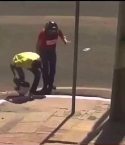 Woman gets hit and falls into the sewer