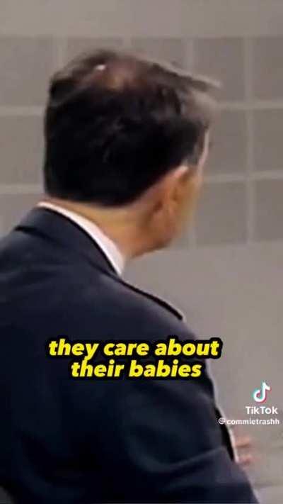 Carl Sagan gets questioned on whether he's a socialist on CNN(1989)