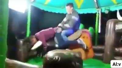 La one coin en los videos del puvlo: