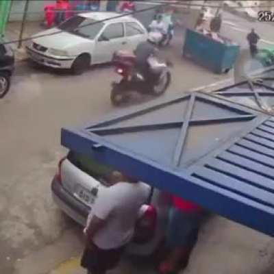 Brasileiro é o povo mais solidário