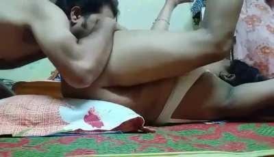 😈Hungry Hubby Eats Wife Pu$$y Till Moan🥵 & Fu¢ked Her Hard .. ( LINK🖇️ IN COMMENT👇) ..|