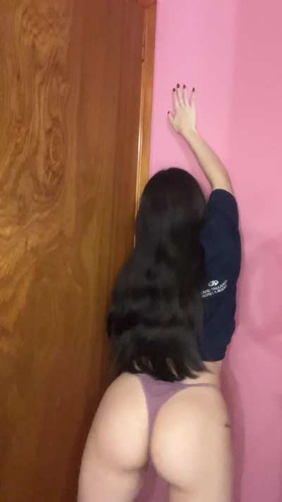 Do you like very restless little bottoms?