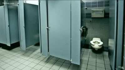 ASMR Majima attacks Kiryu in a public bathroom