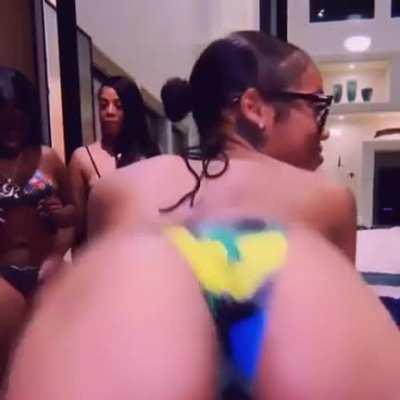 You like my glasses 👓 daddy