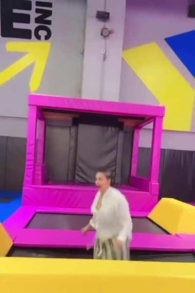 neha dhupia bouncing bbw body...