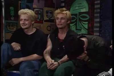 Ladies & Gentlemen, Mr. Mike Dirnt.