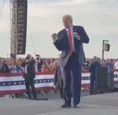 Happy Friday Trumper's!