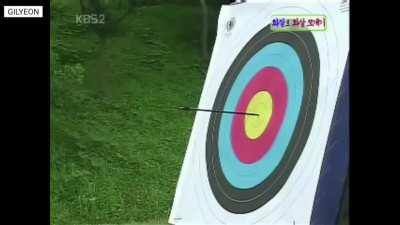 The accuracy of this archer is unbelievable