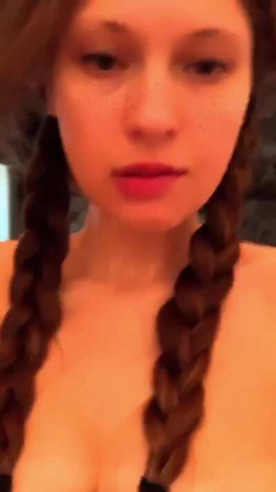 Anna Blossom with the nice areolas