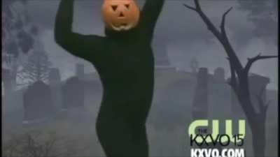 Ladies it's October 1st, the spooky season is upon us...