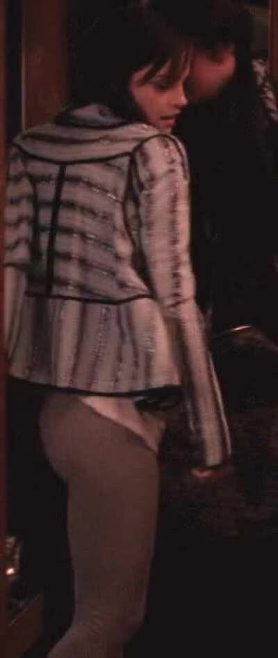 Emma Watson look at the shape of that ass