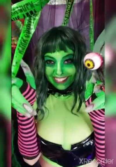 Check Comment For Her 3GB Updated Folder👇👇