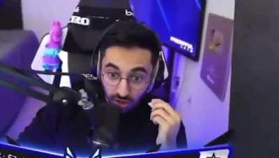 اخخخخخخخ 😂😂😅