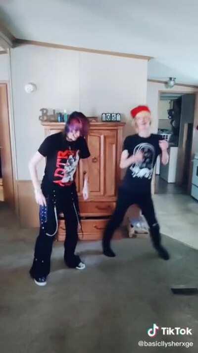 xQc spotted on tiktok