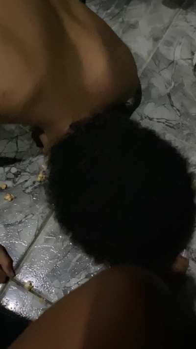 Crispy food are the best to crush 