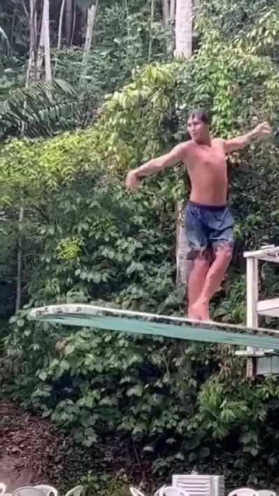 That R2-D2 scream at the end though