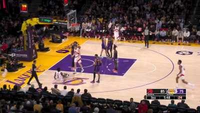 [Highlight] OG Anunoby with a tough And-1 and now has 28 points on 11-11 FG, 4-4 3PT, 2-2 FT