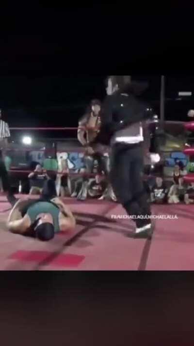 Michael Jackson isn’t dead, he’s wrestling in Mexico