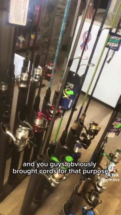 Staff at Cove Resort in Leavenworth, Washington being extremely racist to customers