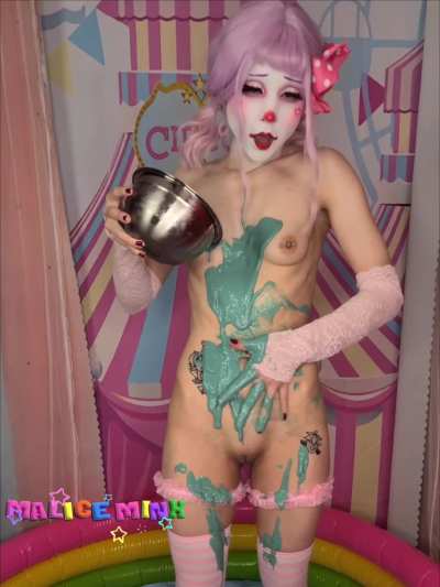 Cum play with your gunged clown dolly~ 🤡🌹💦