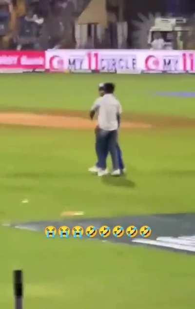 Bro got scared 😭😋