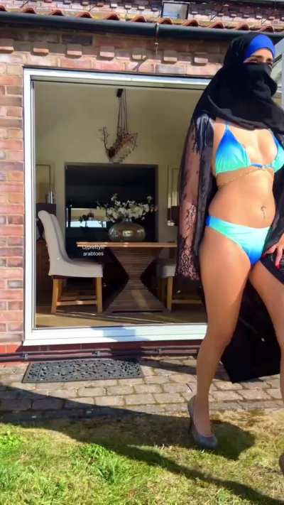 Did you see the nipslip?