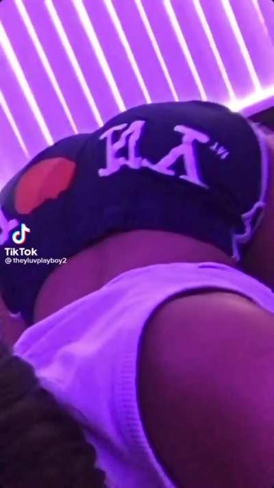 theyluvplayboyjen mix she dont post no more tho sad