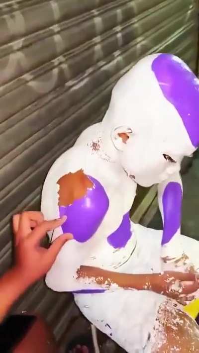 WCGW using non-skin-friendly paint for cosplay.