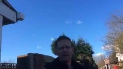 Living next to either of these pratts would do my head in.