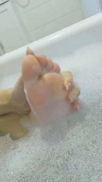 Pies de ShCareta, alguien tiene algo más?