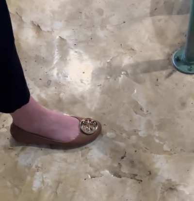 Me tapping my feet 🥰