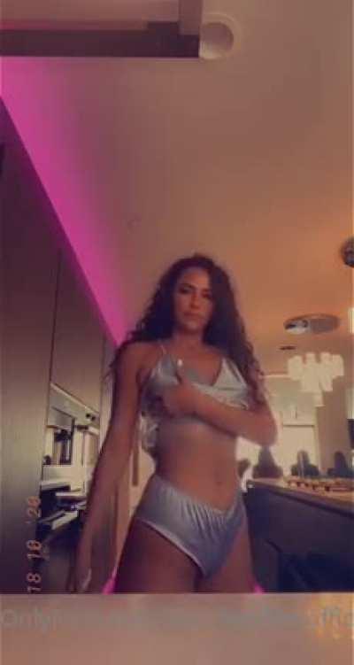 Bec updated folder, all her vids and pics up to date 10$