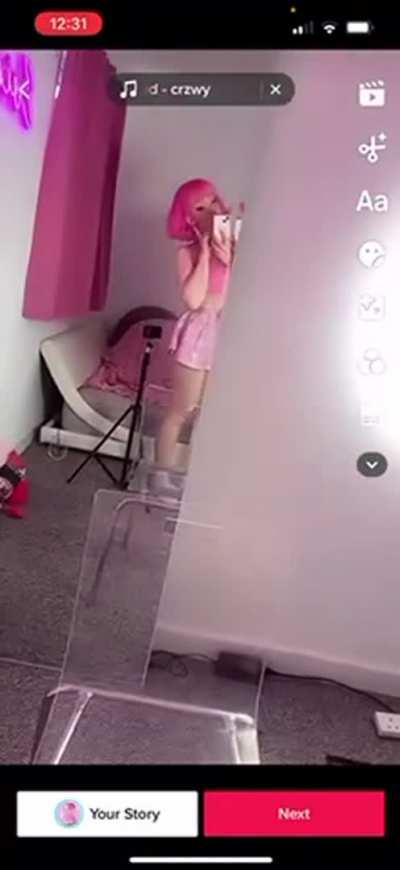 Do you like my chair? 🥰