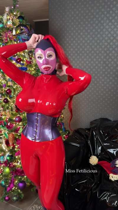 Christmas is over. Time for Santa to take a break and take off the latex&hellip;