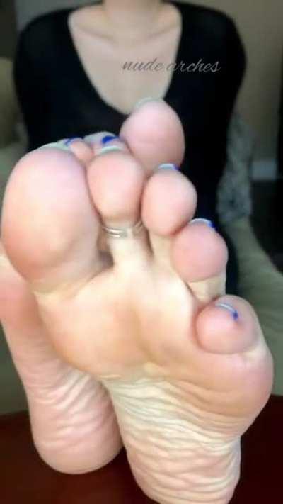 Can I keep my toes warm in your mouth?