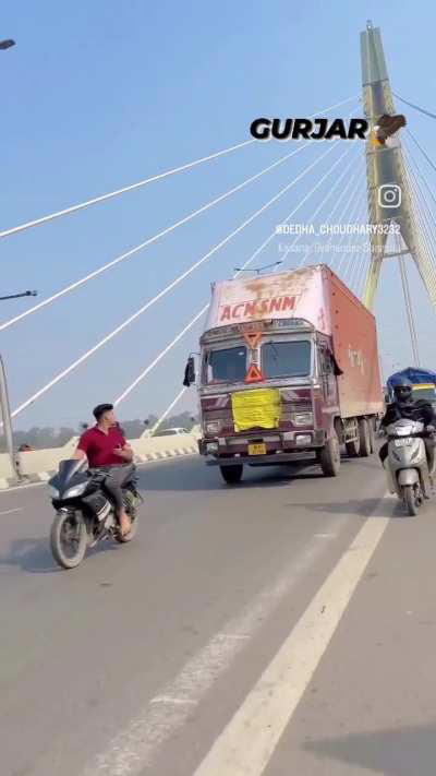 Make way for the King of the Road and Seven Kingdoms