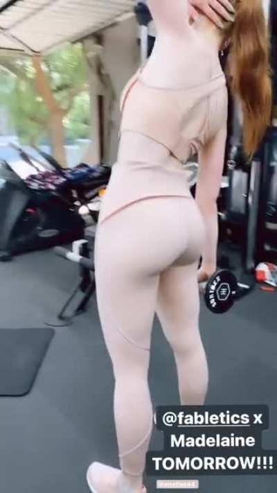 Okay I'm gonna start watching Riverdale now (madelaine petsch) peachy ❣️