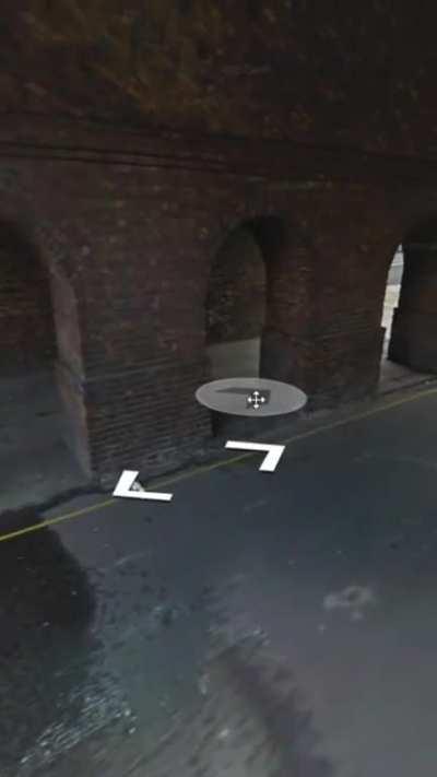 Illo lo han encontrao que grande